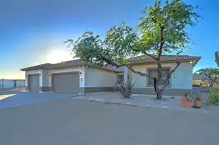 224 E Whiteley St, Apache Junction, AZ 85119 - Photo 41