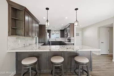10923 W Meade Dr, Sun City, AZ 85351 - Photo 11