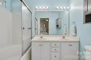 4437 Craven Hill Dr, Charlotte, NC 28216 - Photo 15