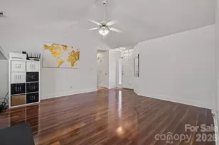 4437 Craven Hill Dr, Charlotte, NC 28216 - Photo 5