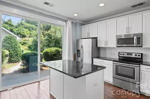 3134 Bending Birch Pl, Charlotte, NC 28206 - Photo 11