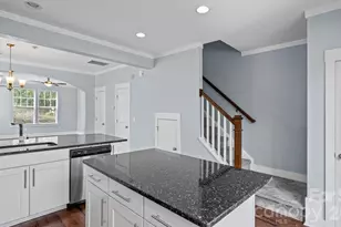 3134 Bending Birch Pl, Charlotte, NC 28206 - Photo 13