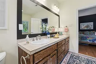 4704 Milburn Ln, Austin, TX 78702 - Photo 29
