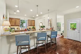 4704 Milburn Ln, Austin, TX 78702 - Photo 17