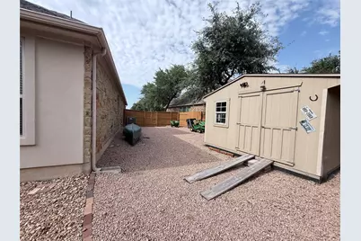 3721 Hermann St, Round Rock, TX 78681 - Photo 5