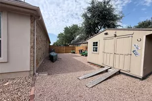 3721 Hermann St, Round Rock, TX 78681 - Photo 5
