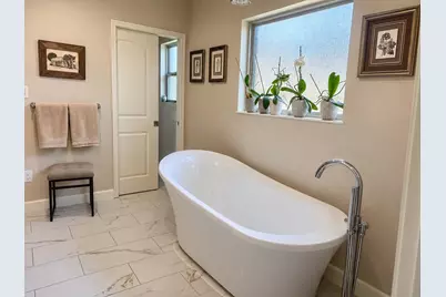 135 Pinehurst St, Marble Falls, TX 78654 - Photo 9