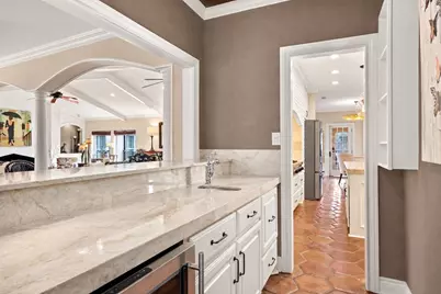 18607 Point Lookout Dr, Nassau Bay, TX 77058 - Photo 21