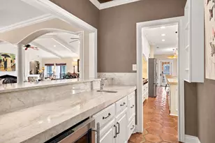 18607 Point Lookout Dr, Nassau Bay, TX 77058 - Photo 21
