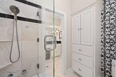 18607 Point Lookout Dr, Nassau Bay, TX 77058 - Photo 33
