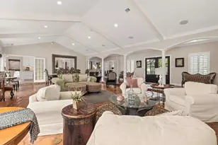18607 Point Lookout Dr, Nassau Bay, TX 77058 - Photo 13