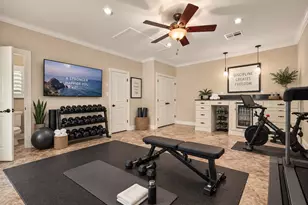 18607 Point Lookout Dr, Nassau Bay, TX 77058 - Photo 43