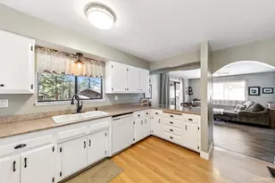 1285 Timber Ln, South Lake Tahoe, CA 96150 - Photo 15