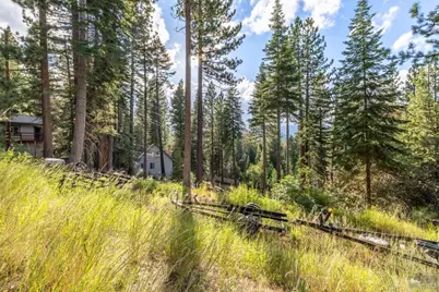 1428 Skyline Drive, South Lake Tahoe, CA 96150 - Photo 19