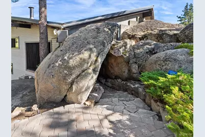 1082 Mountain Canary Drive, South Lake Tahoe, CA 96150 - Photo 3