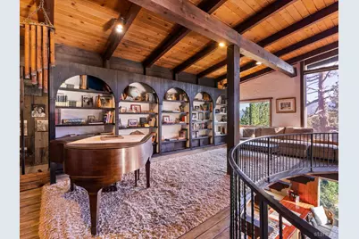 1082 Mountain Canary Drive, South Lake Tahoe, CA 96150 - Photo 15
