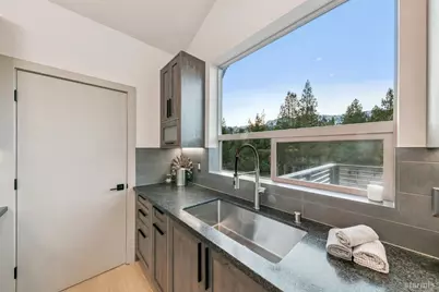 1910 Bakersfield Street, South Lake Tahoe, CA 96150 - Photo 15