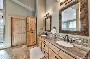 539 Wintoon Dr, South Lake Tahoe, CA 96150 - Photo 23