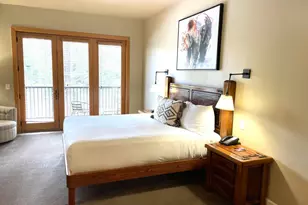 2100 N North Village Dr, Truckee, CA 96161 - Photo 7