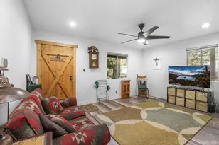 738 San Francisco Ave, South Lake Tahoe, CA 96150 - Photo 15