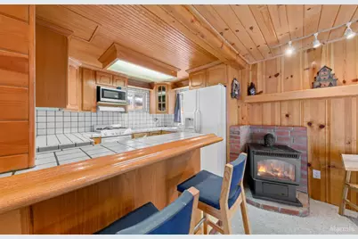 874 San Jose Avenue, South Lake Tahoe, CA 96150 - Photo 9