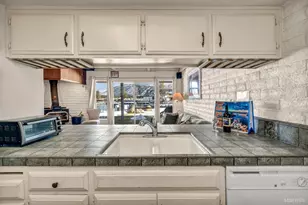 439 Ala Wai Blvd, South Lake Tahoe, CA 96150 - Photo 19