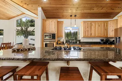 1637 Black Bart Court, South Lake Tahoe, CA 96150 - Photo 7
