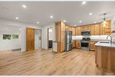 705 Eloise Avenue, South Lake Tahoe, CA 96150 - Photo 3