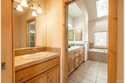 1040 Truckee Drive, South Lake Tahoe, CA 96150 - Photo 15