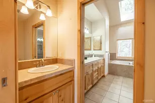 1040 Truckee Dr, South Lake Tahoe, CA 96150 - Photo 15