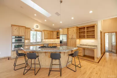 1040 Truckee Drive, South Lake Tahoe, CA 96150 - Photo 5