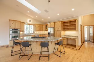 1040 Truckee Dr, South Lake Tahoe, CA 96150 - Photo 5
