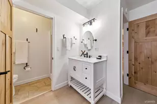 2081 Venice Dr, South Lake Tahoe, CA 96150 - Photo 23