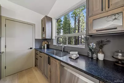 581 Cochise Circle, South Lake Tahoe, CA 96150 - Photo 11