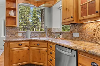 647 Eloise Avenue, South Lake Tahoe, CA 96150 - Photo 7