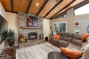 1672 Plateau Cir, South Lake Tahoe, CA 96150 - Photo 11