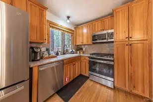 2126 Helen Ave Ave, South Lake Tahoe, CA 96150 - Photo 7