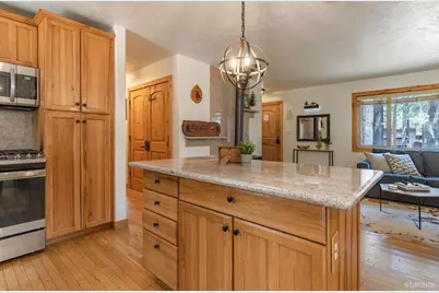 2126 Helen Ave Avenue, South Lake Tahoe, CA 96150 - Photo 15