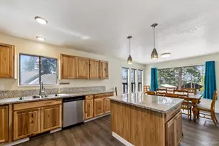 1824 Cold Creek Ct, South Lake Tahoe, CA 96150 - Photo 11