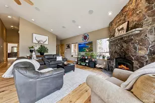 1014 Clear View Dr, South Lake Tahoe, CA 96150 - Photo 11