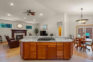 839 Tata Ln, South Lake Tahoe, CA 96150 - Photo 13
