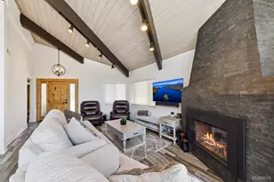 2072 Traverse Ct, South Lake Tahoe, CA 96150 - Photo 13