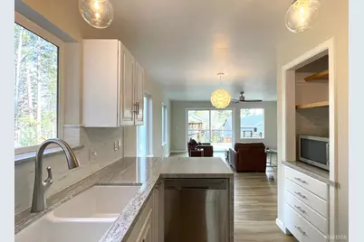 914 Brush Road, South Lake Tahoe, CA 96150 - Photo 5
