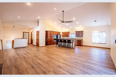 757 San Francisco Avenue, South Lake Tahoe, CA 96150 - Photo 13