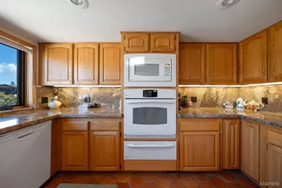 379 Crystal Court, South Lake Tahoe, CA 96150 - Photo 9