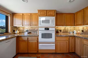 379 Crystal Ct, South Lake Tahoe, CA 96150 - Photo 9