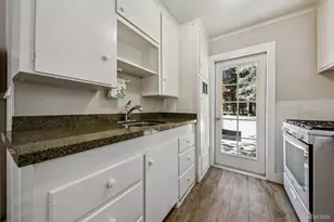 948 Tata Ln, South Lake Tahoe, CA 96150 - Photo 5