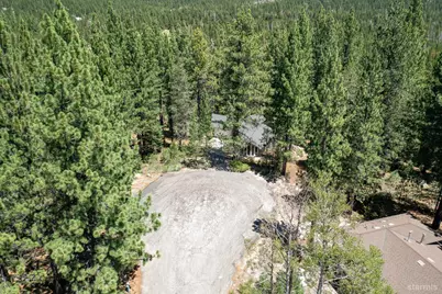 1581 Estate Court, South Lake Tahoe, CA 96150 - Photo 3