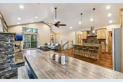1694 Tionontati Street, South Lake Tahoe, CA 96150 - Photo 9