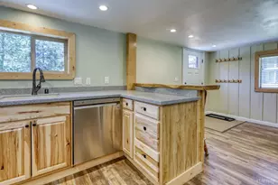3753 Paradise Ave, South Lake Tahoe, CA 96150 - Photo 9